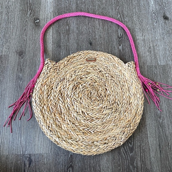 Chic Straw Bag with Pink Accents - Picture 1 of 6
